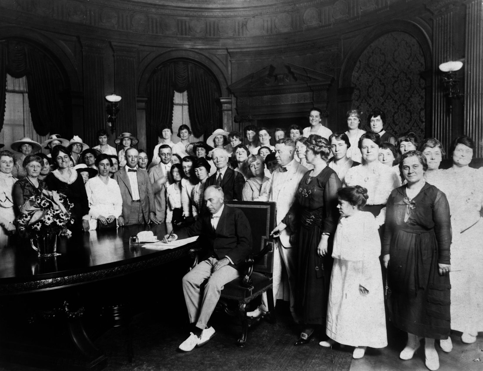 1920: First American woman to become an automotive engineer